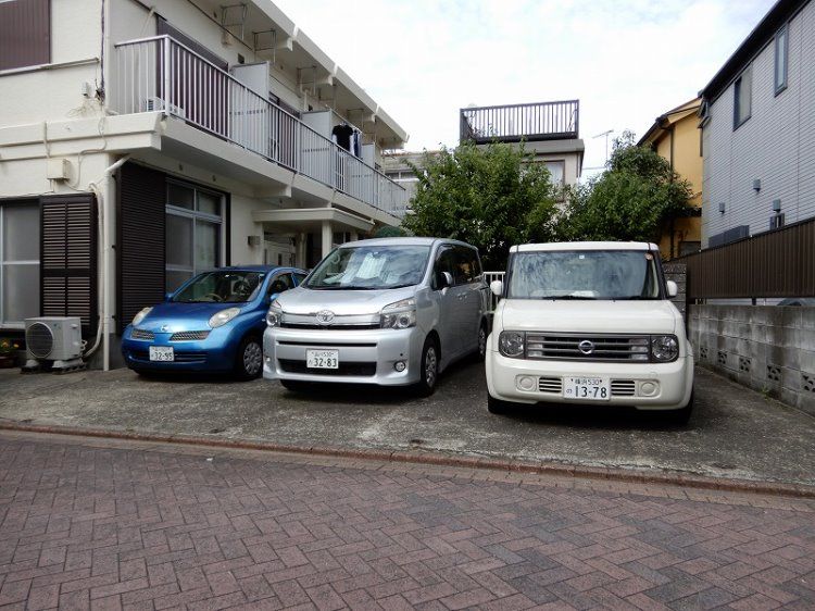 シャトー山王駐車場